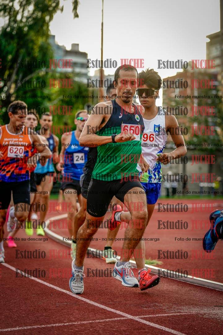 Fotos de los 1500 m llanos de varones