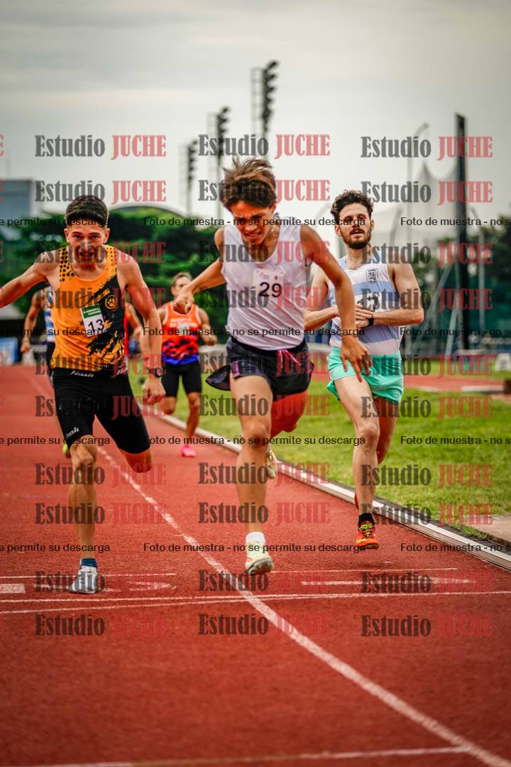 Fotos de los 800 m de varones