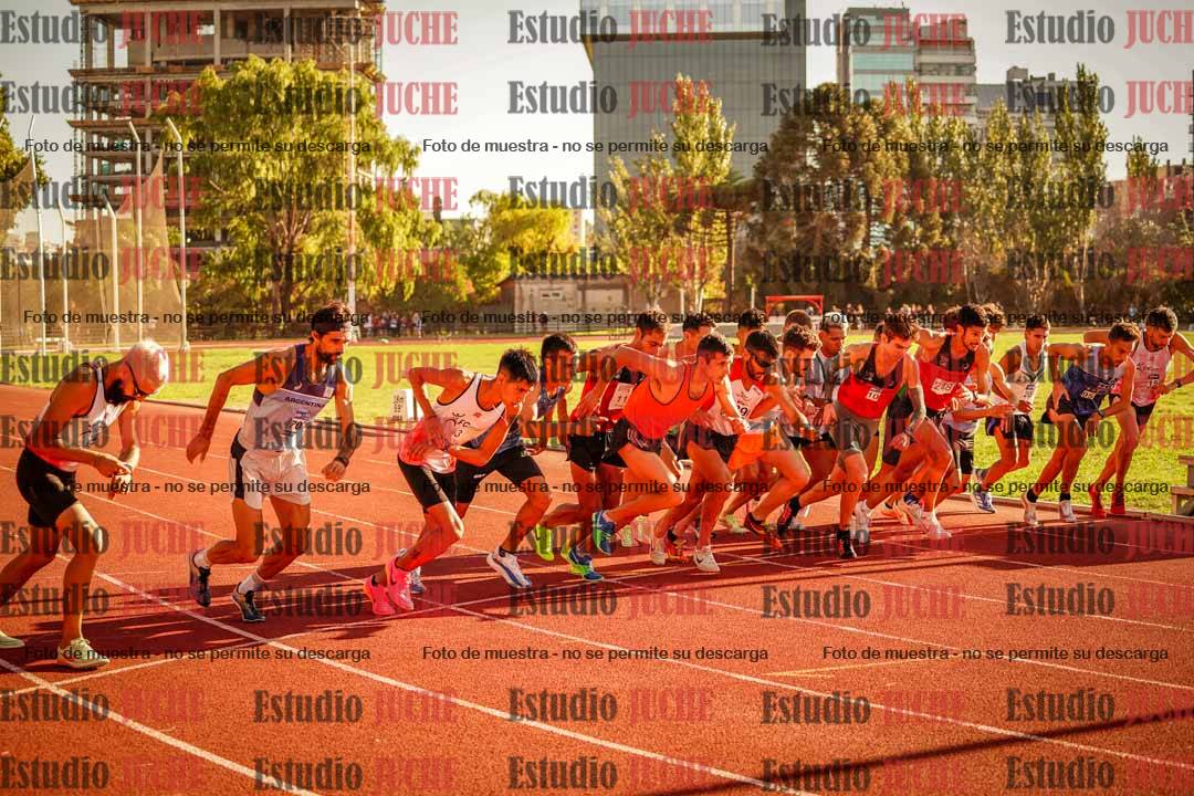 Fotos de los 3000 m llanos de varones
