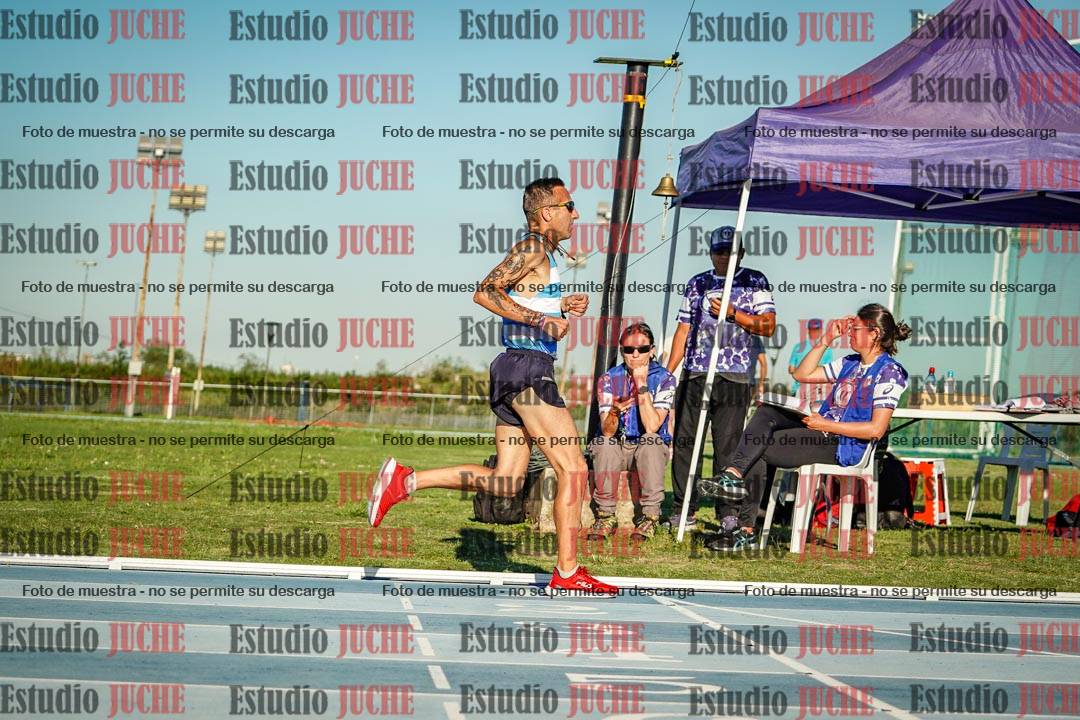 Fotos de los 3000 m llanos de varones