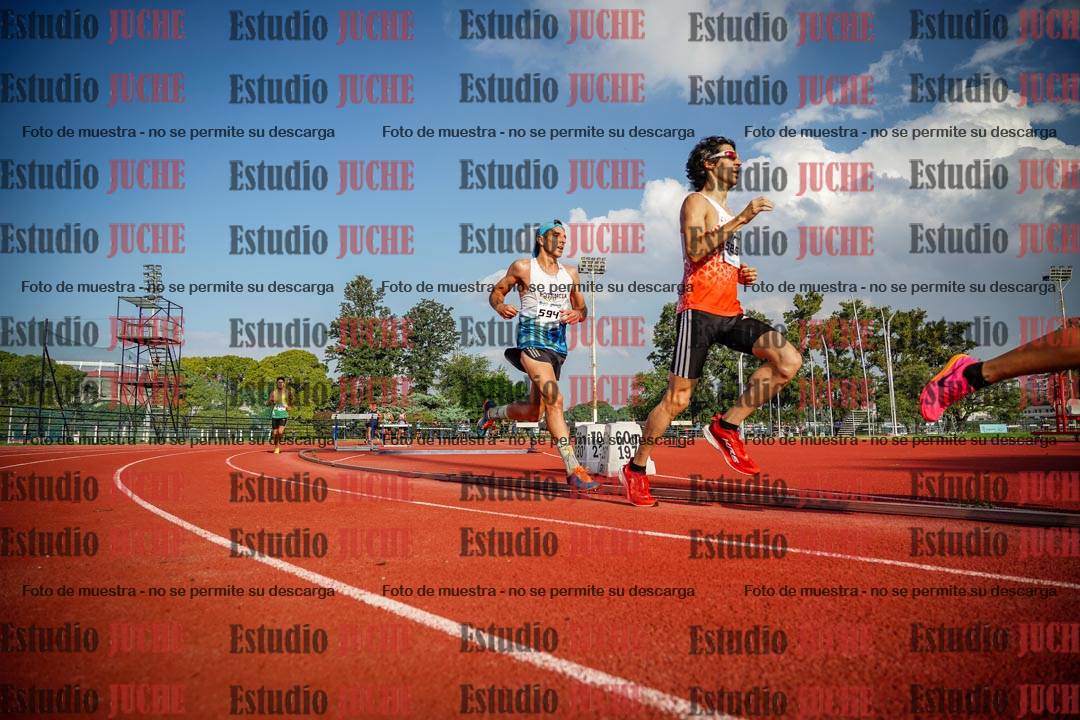 Fotos de los 3000 m llanos de varones