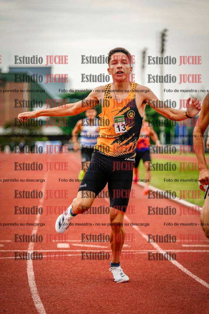 Fotos de los 800 m de varones