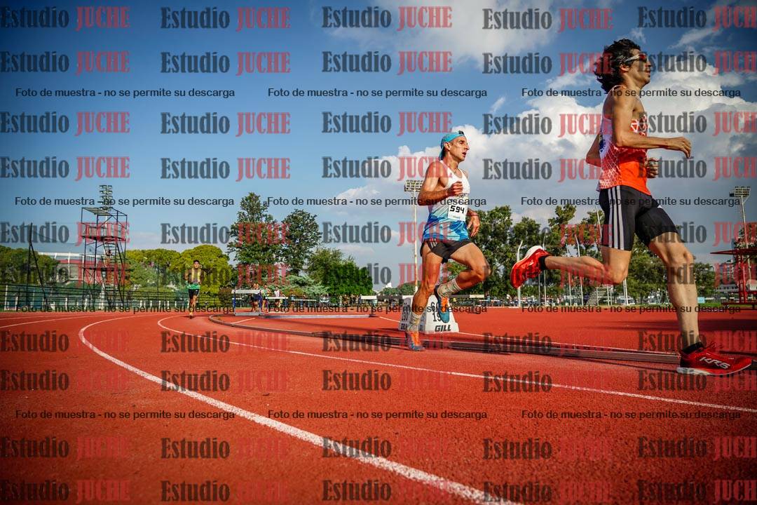 Fotos de los 3000 m llanos de varones