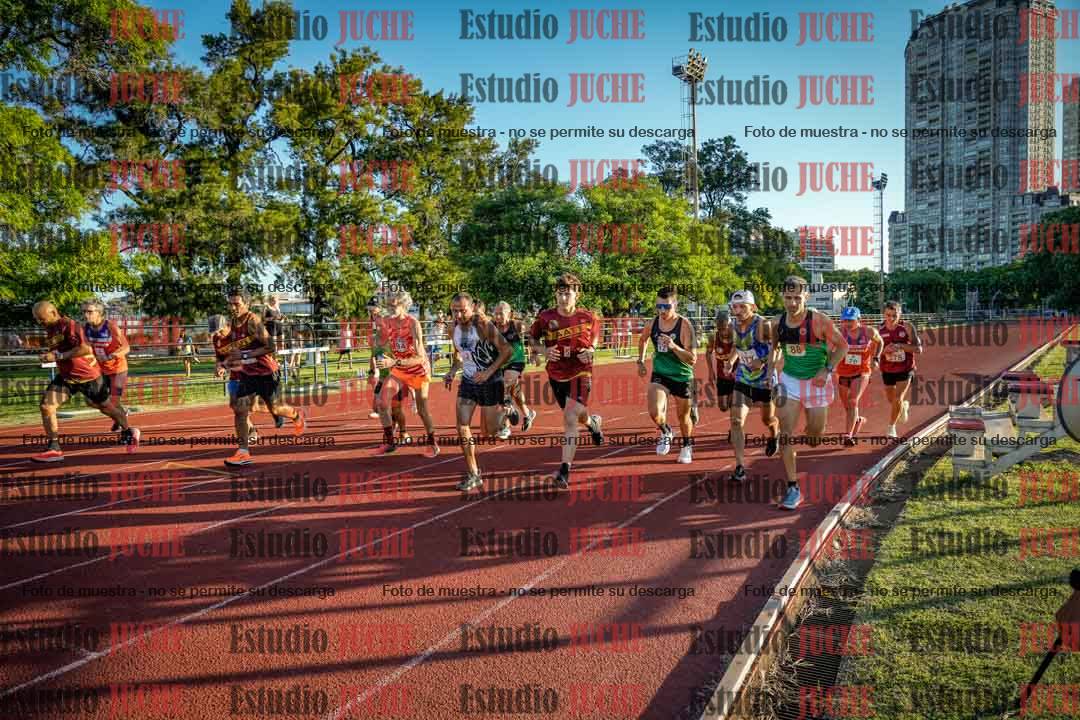 Fotos de los 3000 m llanos de varones