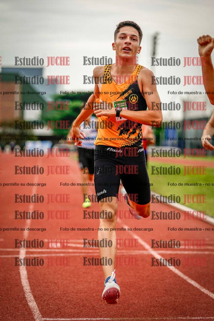 Fotos de los 800 m de varones