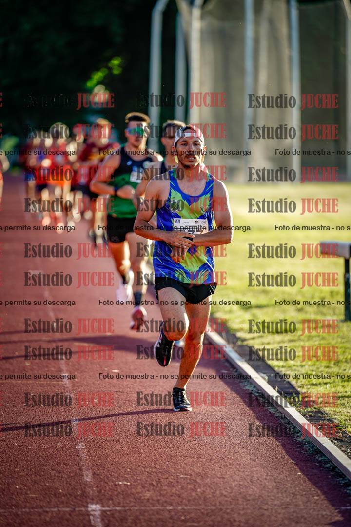 Fotos de los 3000 m llanos de varones