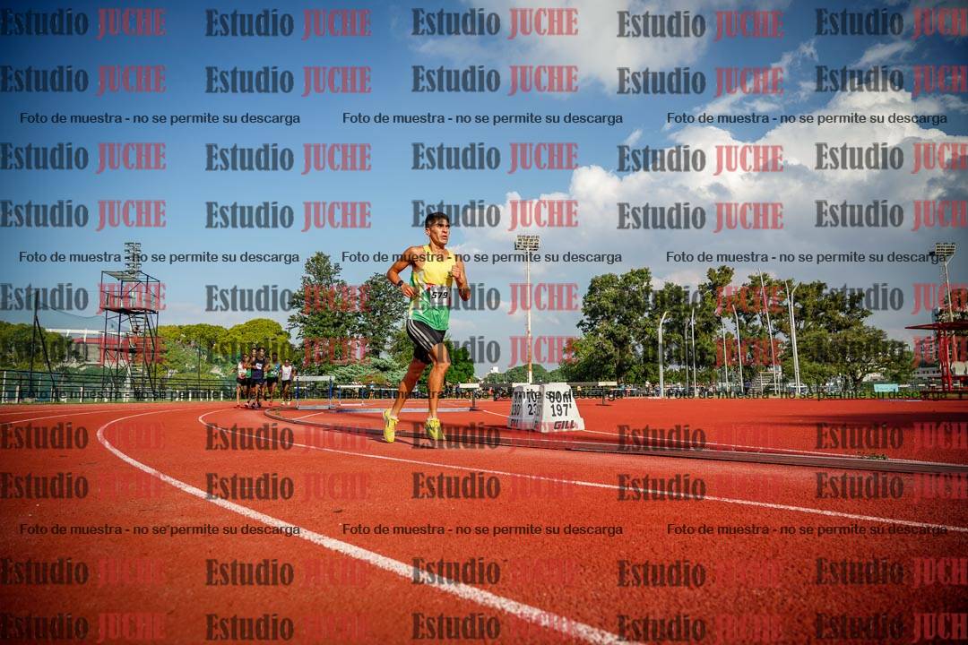 Fotos de los 3000 m llanos de varones