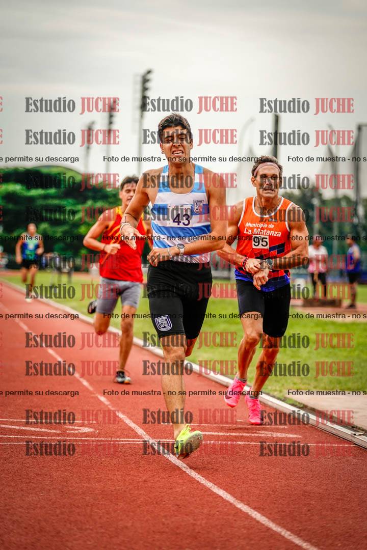 Fotos de los 800 m de varones