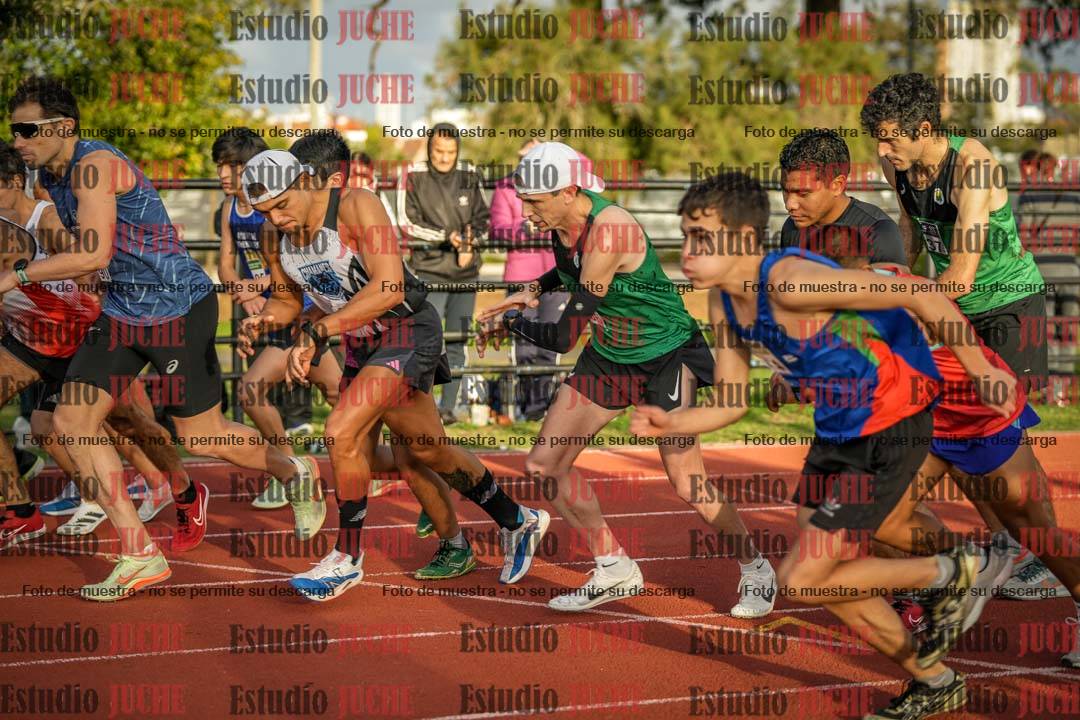 Fotos de los 3000 m llanos de varones