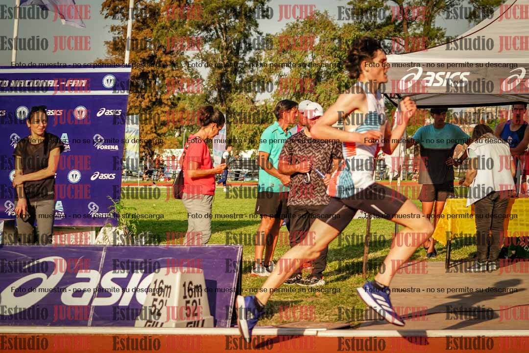 Fotos de los 5000 m llanos de varones