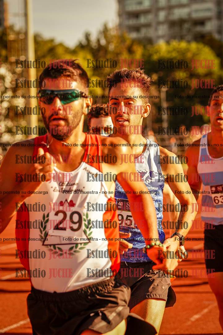 Fotos de los 3000 m llanos de varones