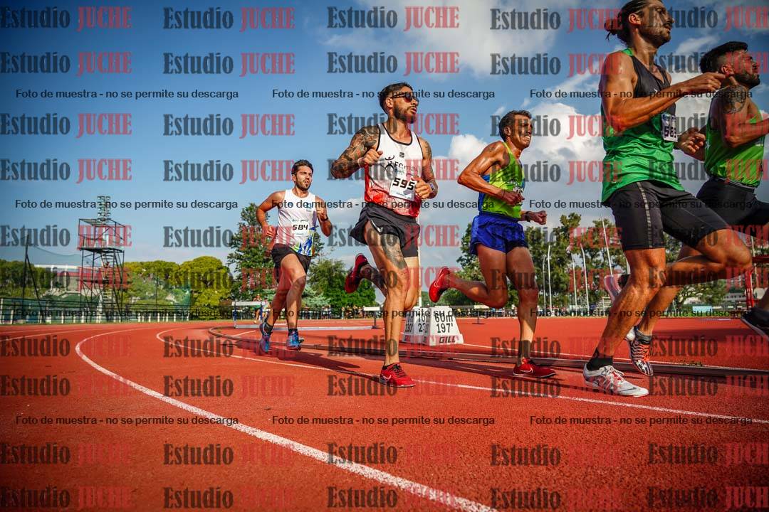Fotos de los 3000 m llanos de varones