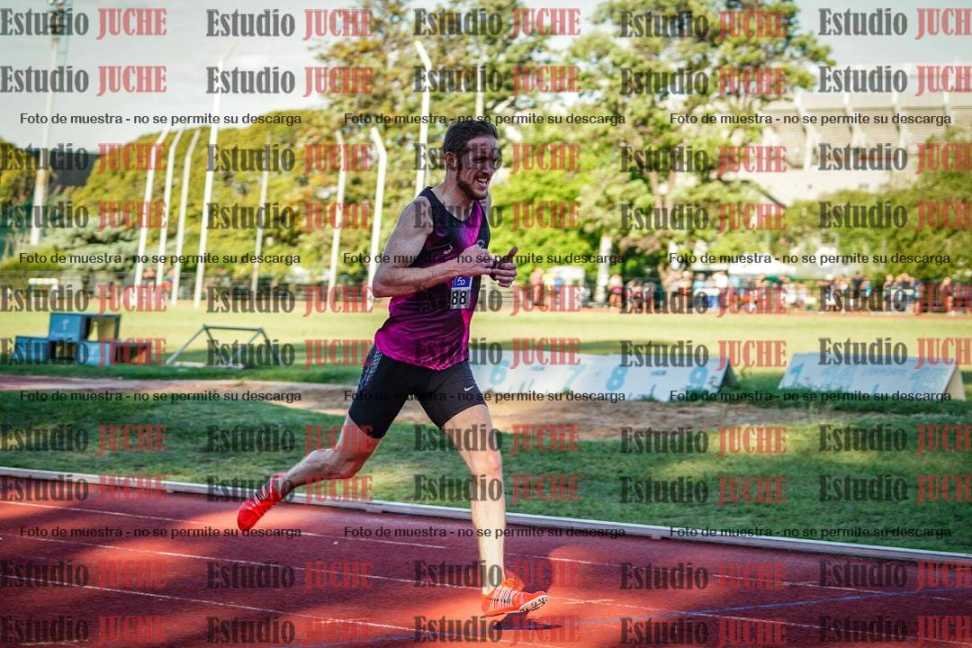 Fotos de los 3000 m llanos de varones