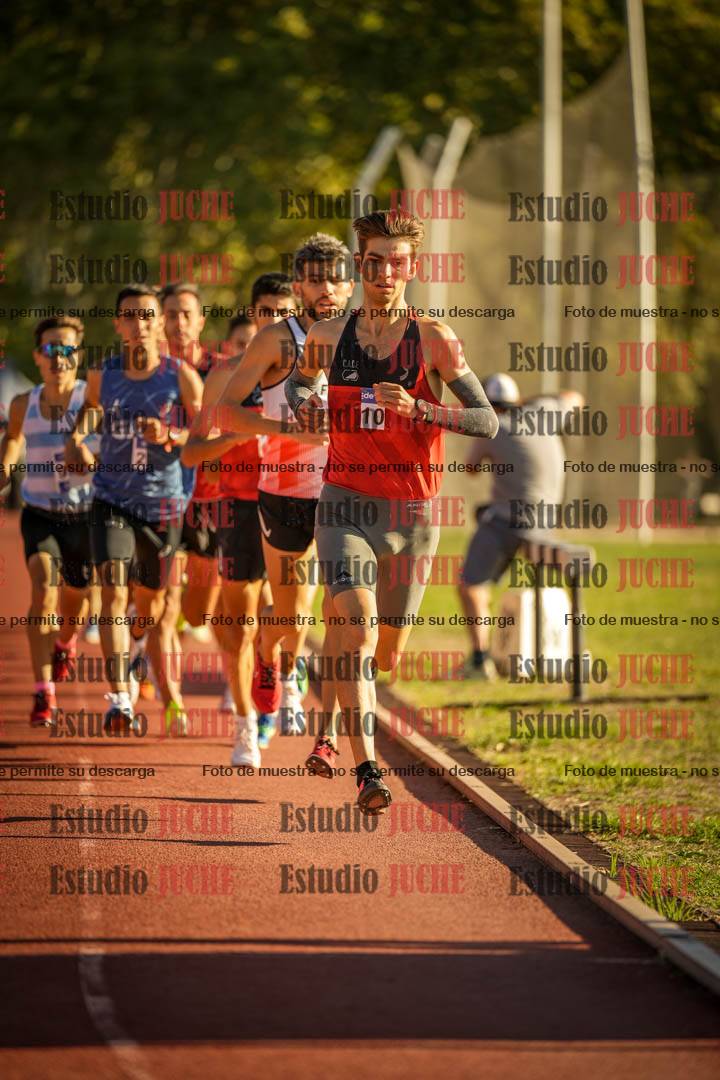 Fotos de los 3000 m llanos de varones