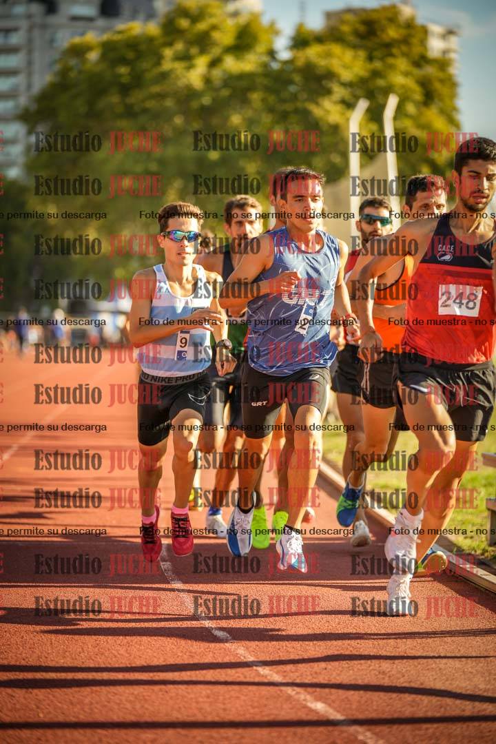 Fotos de los 3000 m llanos de varones