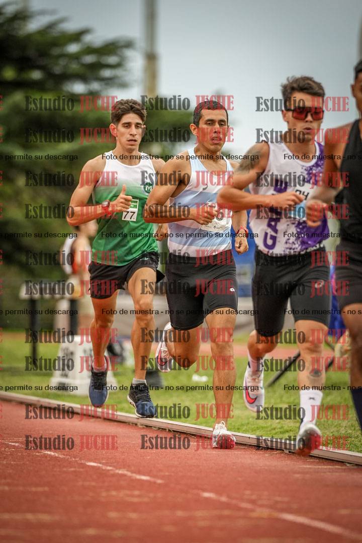 Fotos de los 3000 m llanos de varones