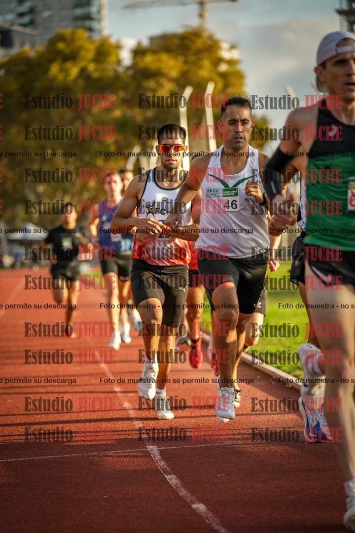 Fotos de los 3000 m llanos de varones