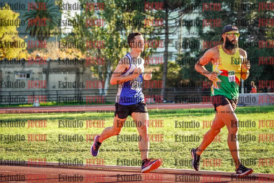 Fotos de los 3000 m llanos de varones