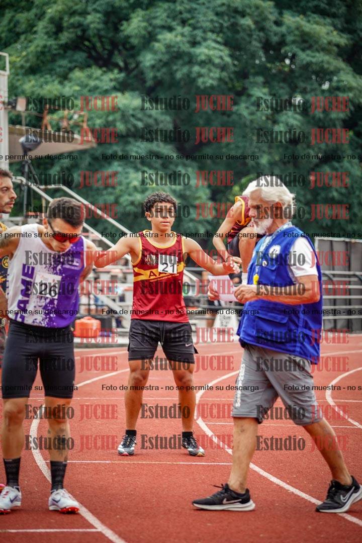 Fotos de los 800 m de varones
