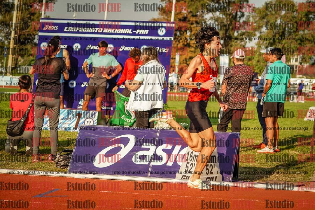 Fotos de los 5000 m llanos de varones