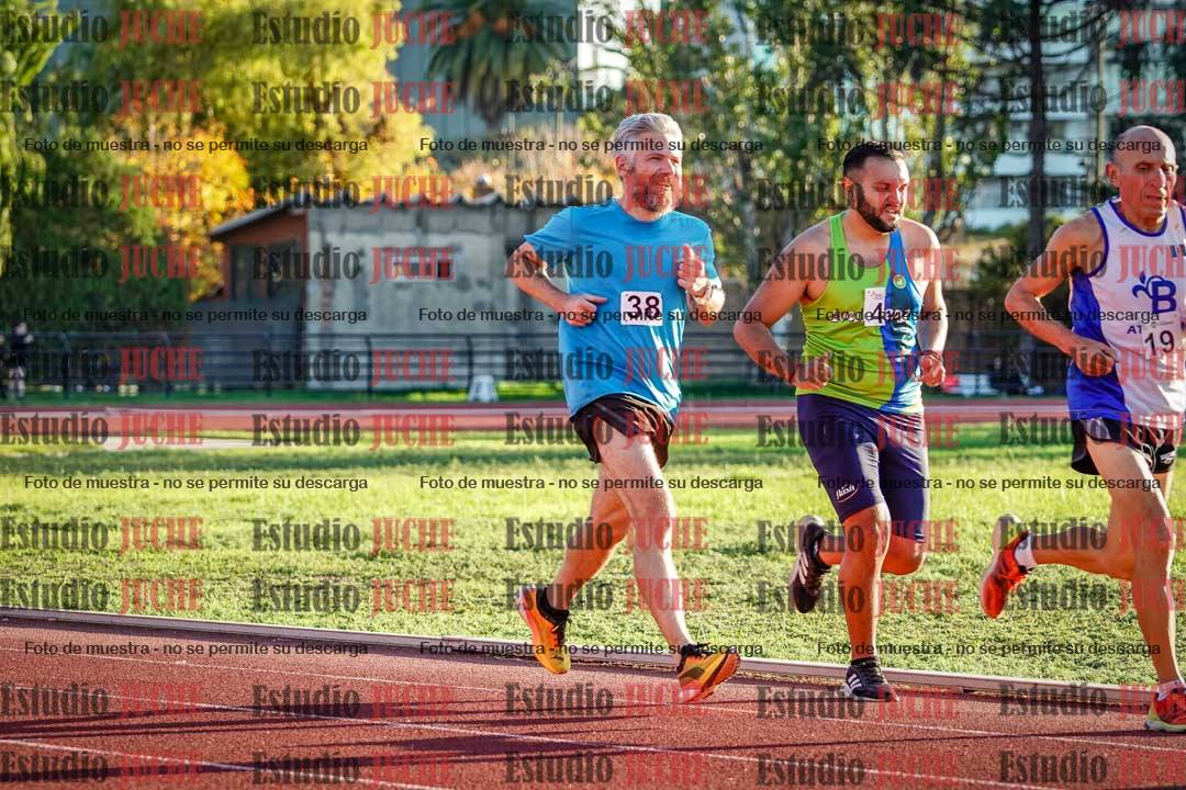 Fotos de los 3000 m llanos de varones