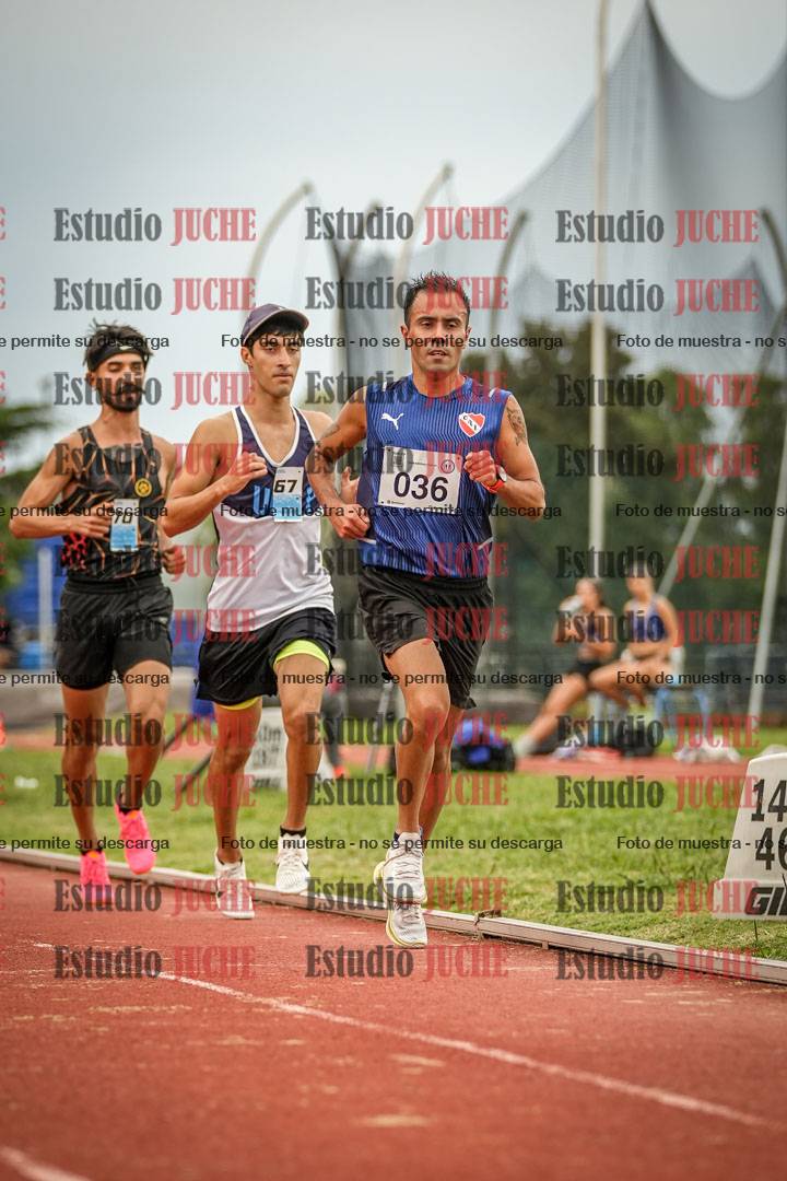 Fotos de los 3000 m llanos de varones
