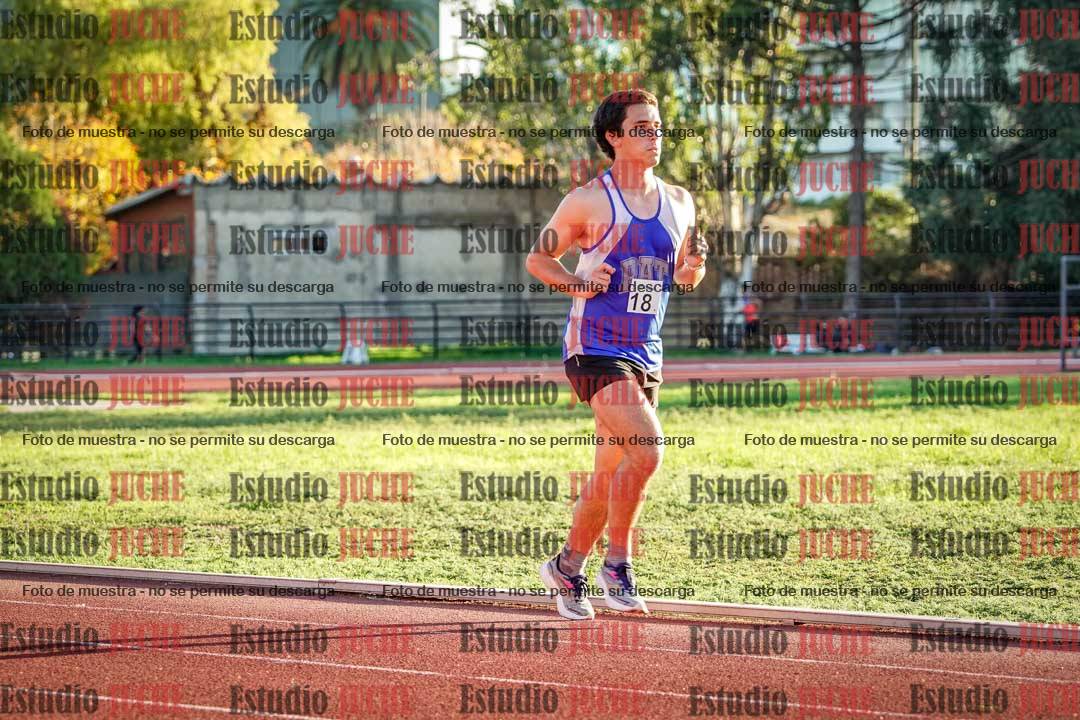 Fotos de los 3000 m llanos de varones
