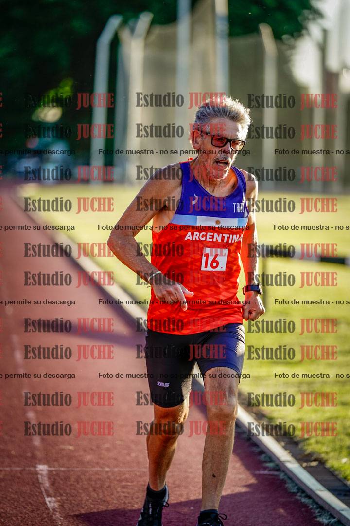 Fotos de los 3000 m llanos de varones