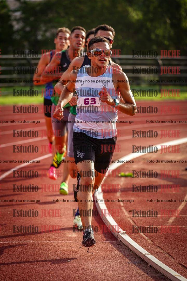 Fotos de los 3000 m llanos de varones