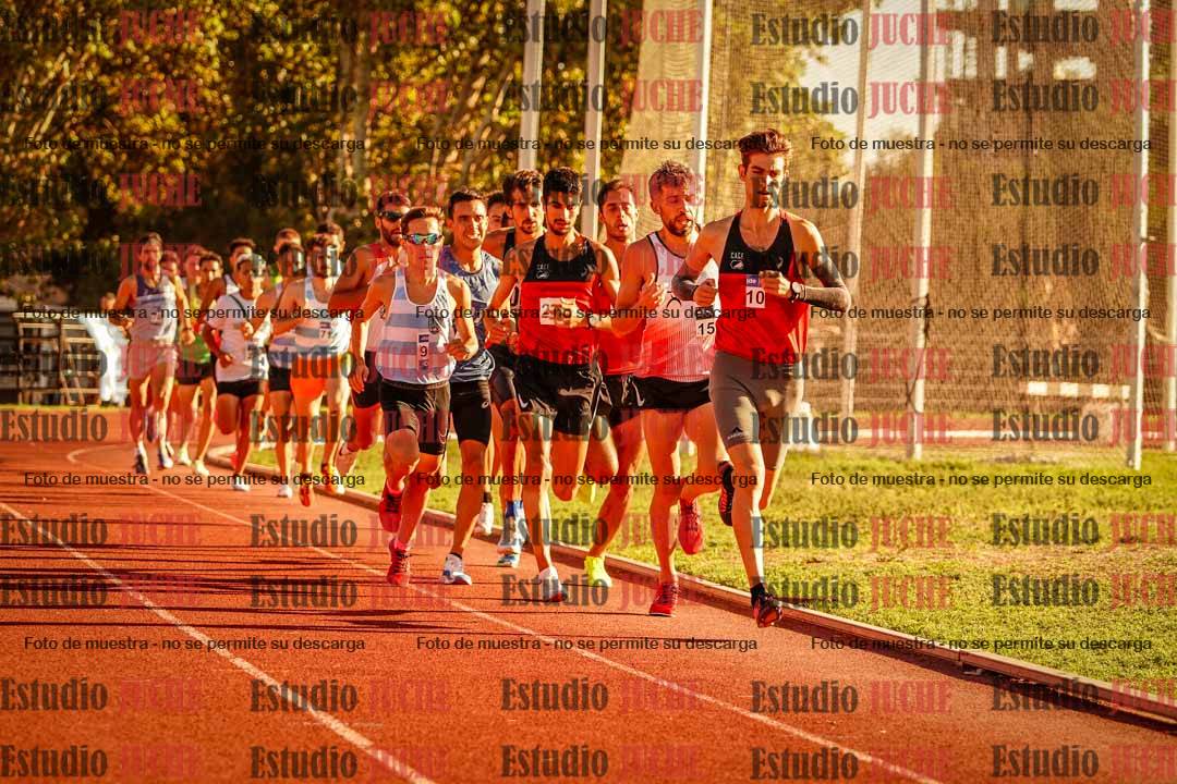 Fotos de los 3000 m llanos de varones
