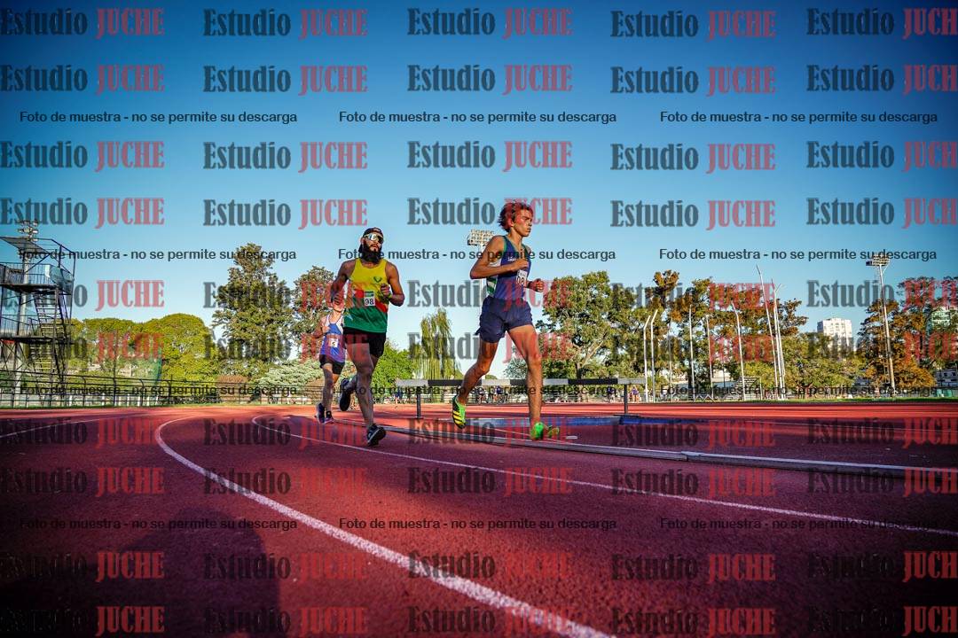 Fotos de los 3000 m llanos de varones