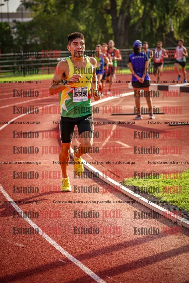 Fotos de los 3000 m llanos de varones