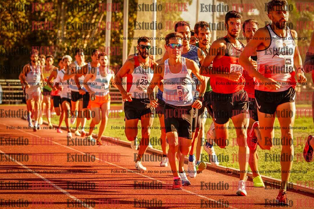 Fotos de los 3000 m llanos de varones