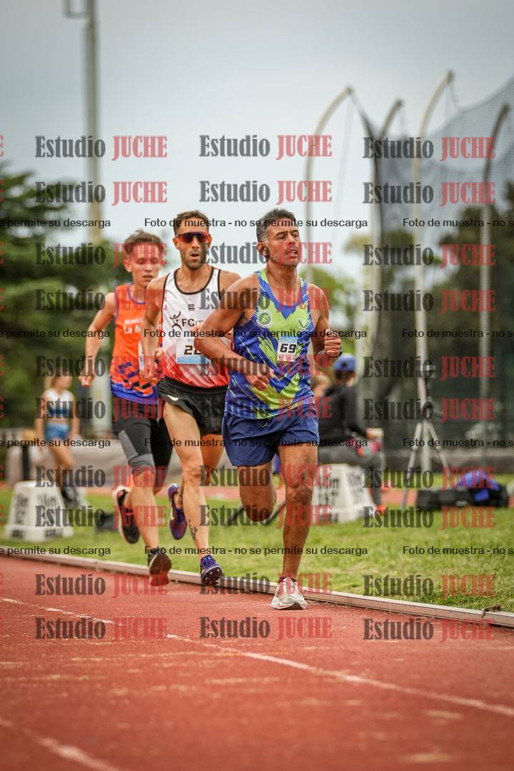 Fotos de los 3000 m llanos de varones