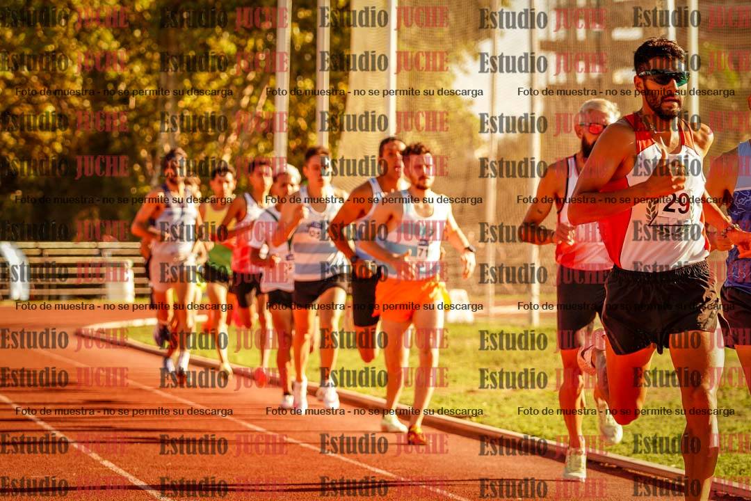 Fotos de los 3000 m llanos de varones