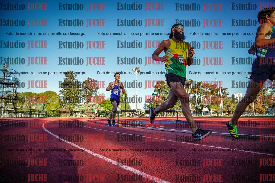 Fotos de los 3000 m llanos de varones