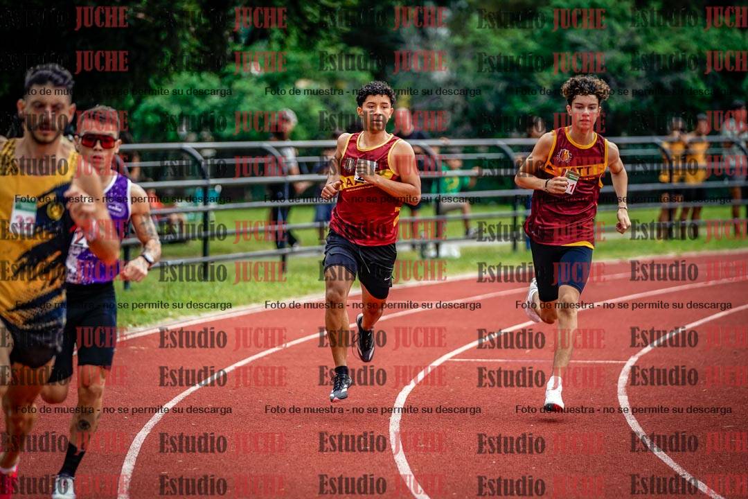 Fotos de los 800 m de varones