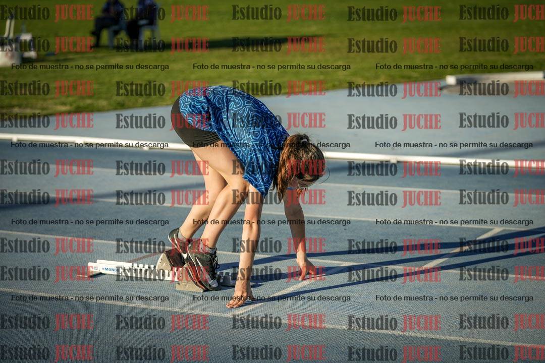 Fotos de las Postas 5x80 m de mujeres y varones