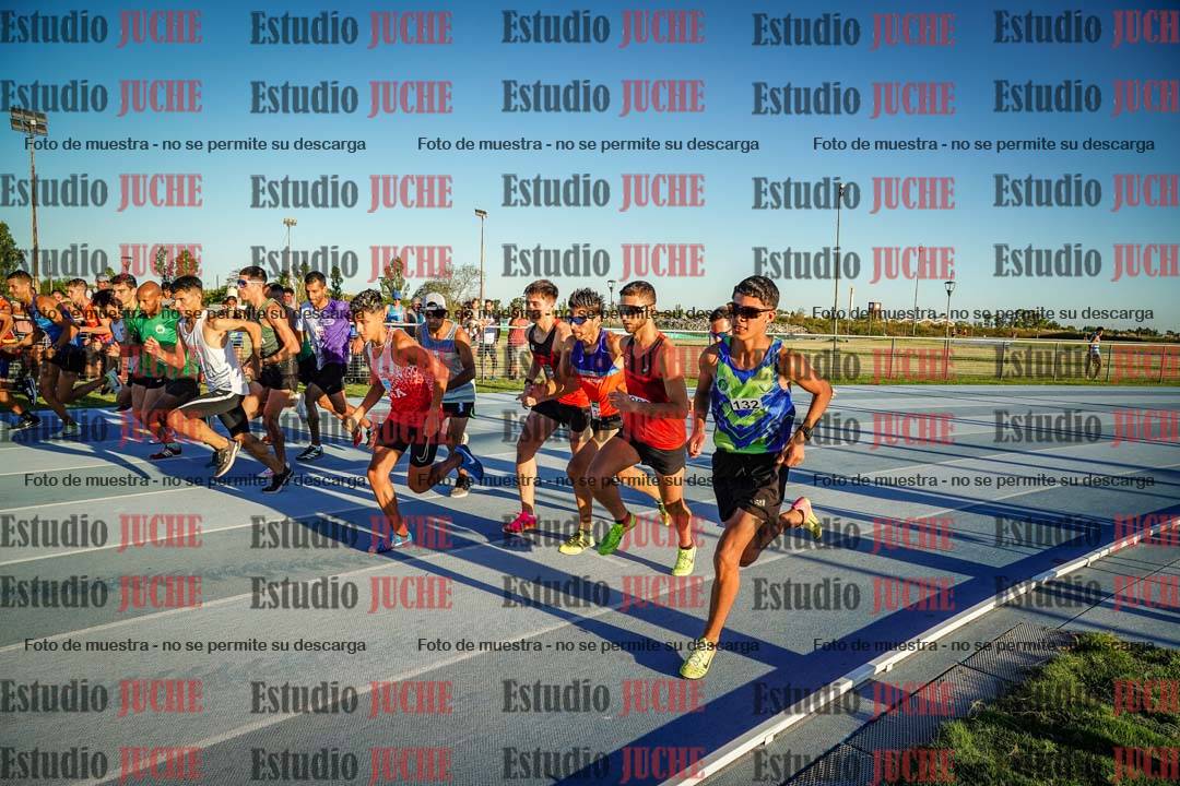 Fotos de los 1500 m llanos de varones