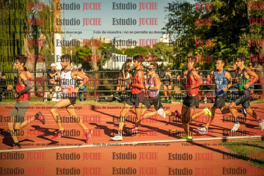 Fotos de los 3000 m llanos de varones