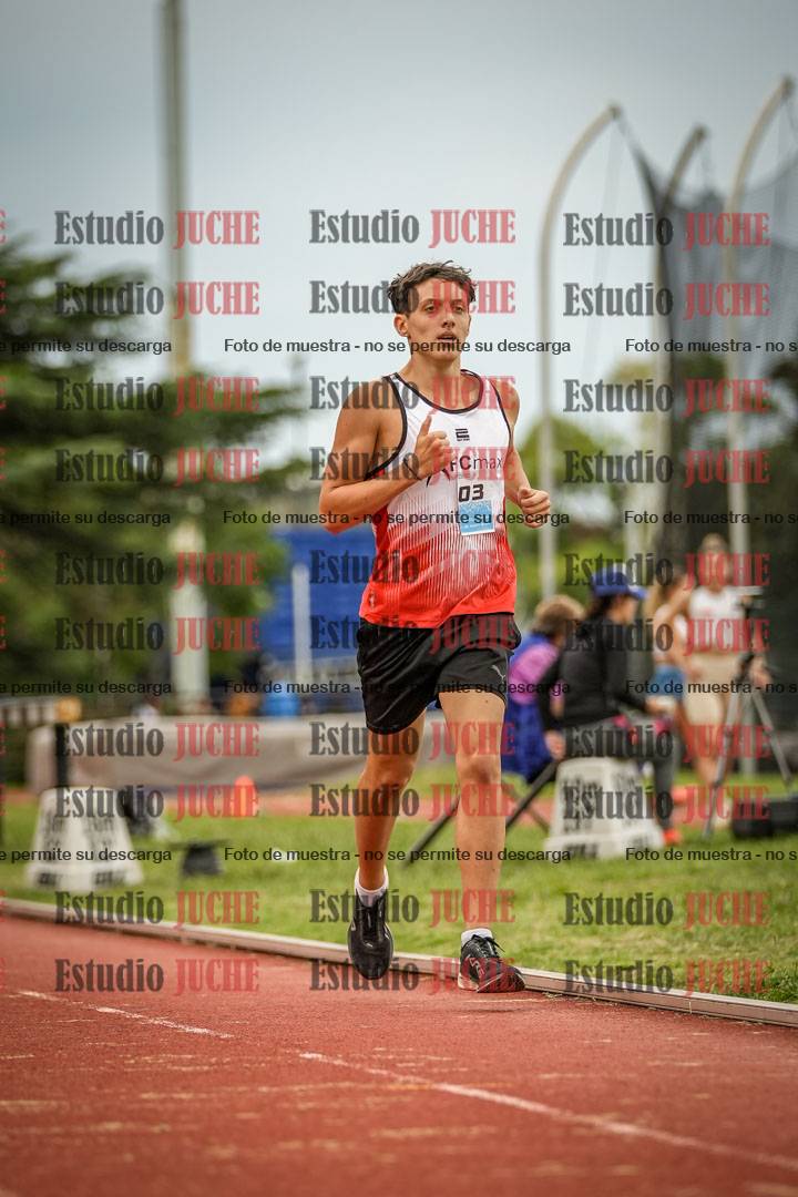 Fotos de los 3000 m llanos de varones