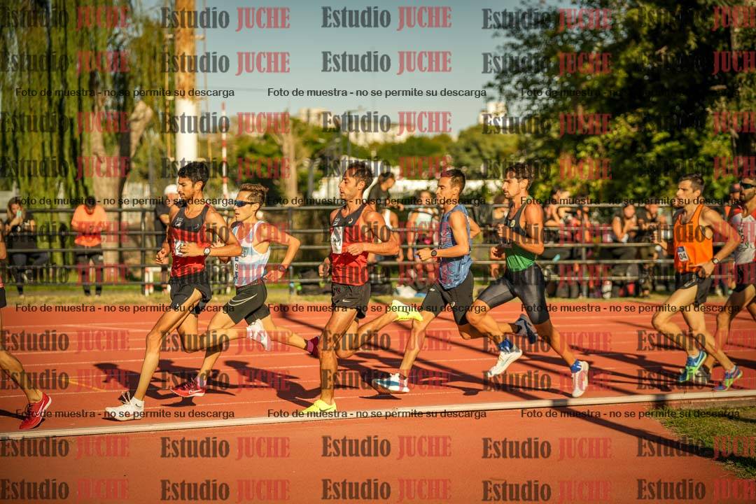 Fotos de los 3000 m llanos de varones