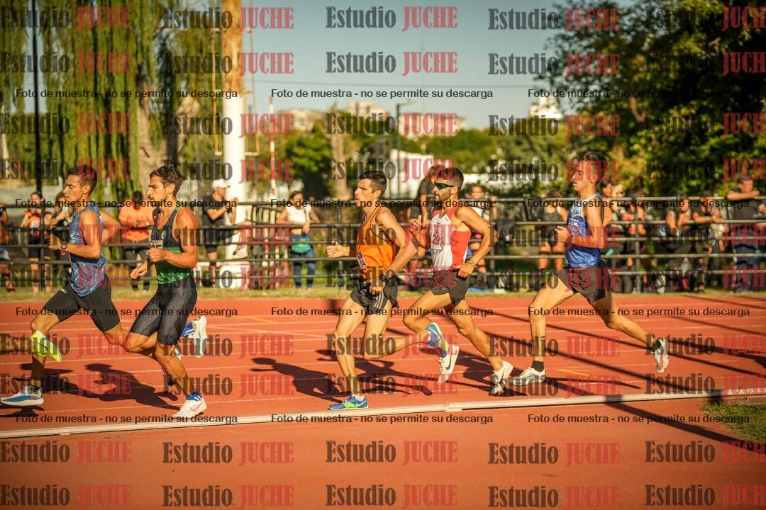 Fotos de los 3000 m llanos de varones