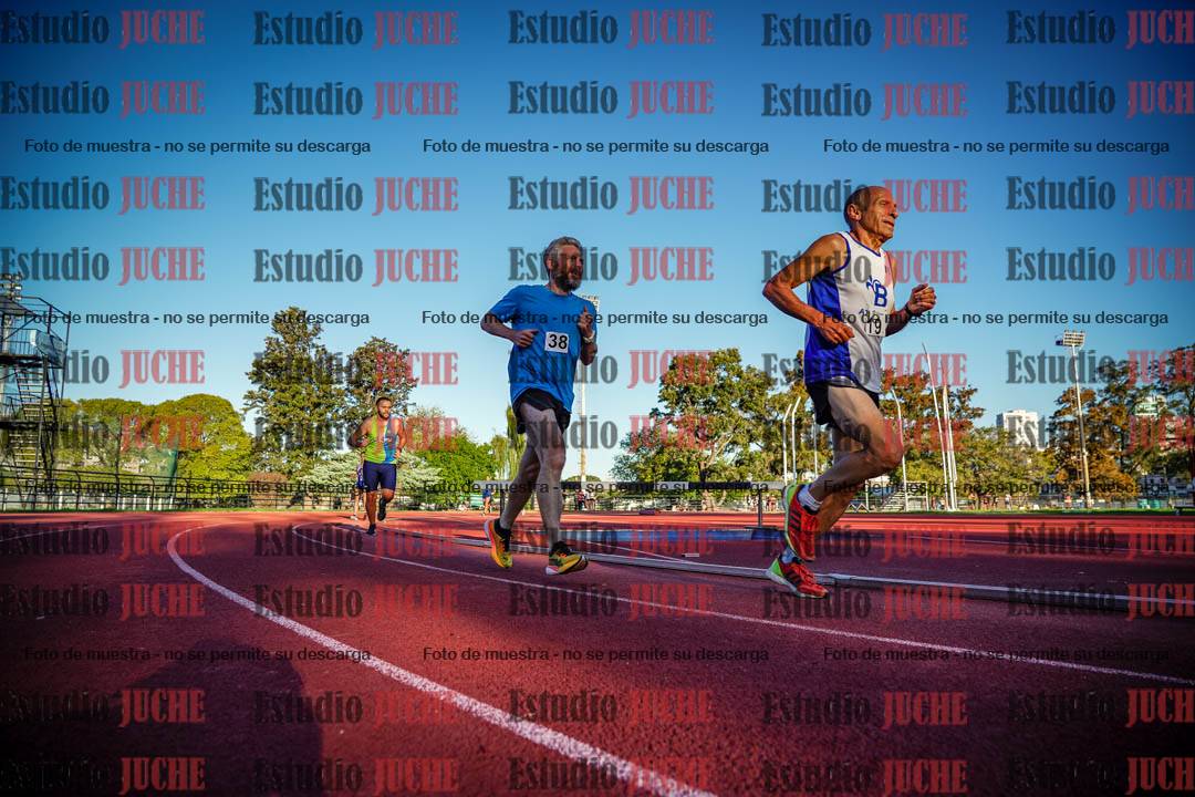 Fotos de los 3000 m llanos de varones