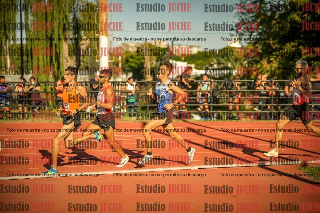 Fotos de los 3000 m llanos de varones