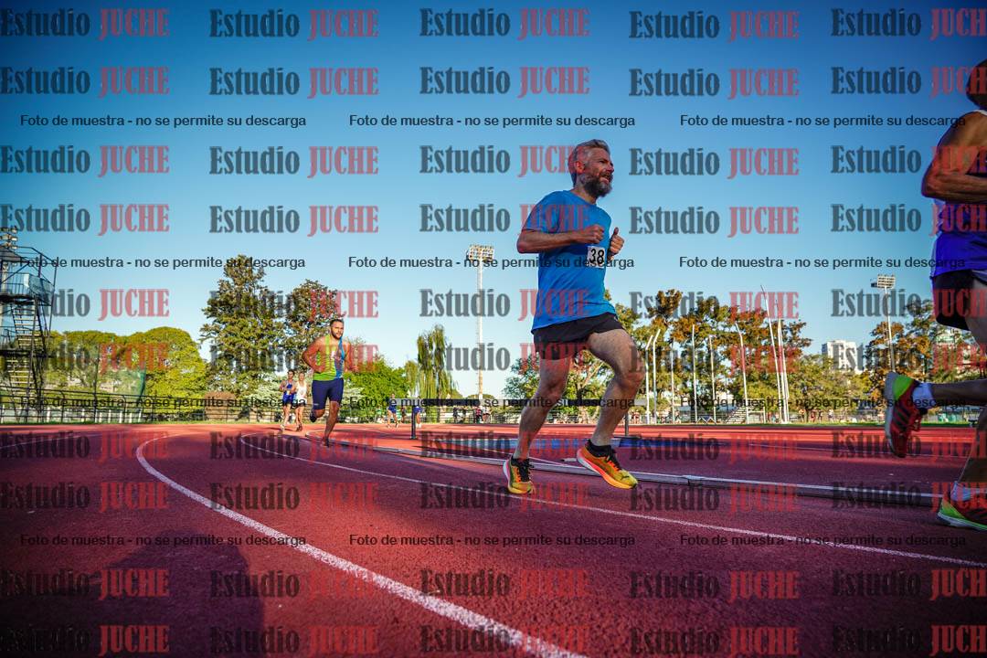 Fotos de los 3000 m llanos de varones