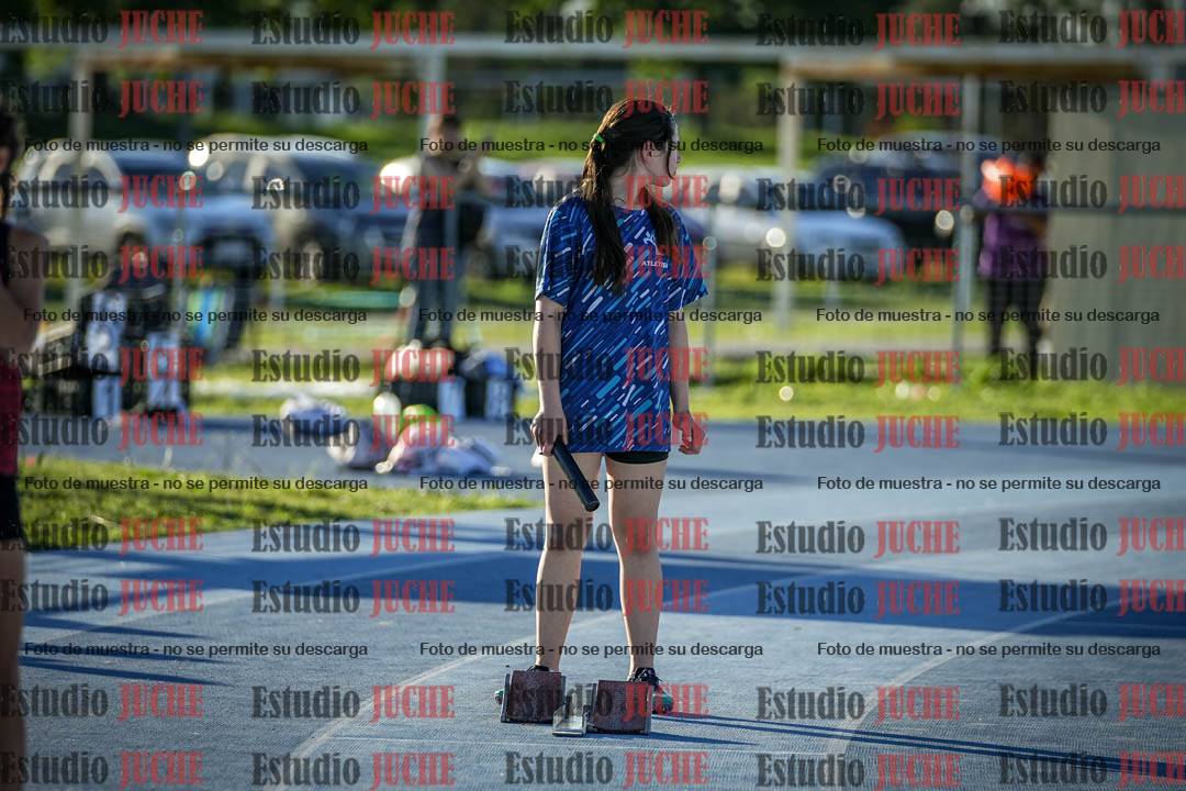 Fotos de las Postas 5x80 m de mujeres y varones