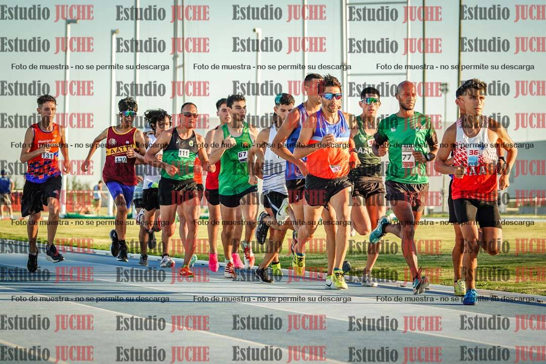 Fotos de los 1500 m llanos de varones