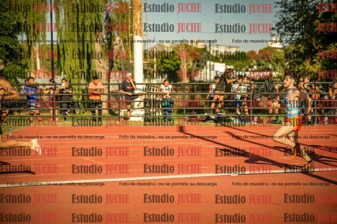 Fotos de los 3000 m llanos de varones