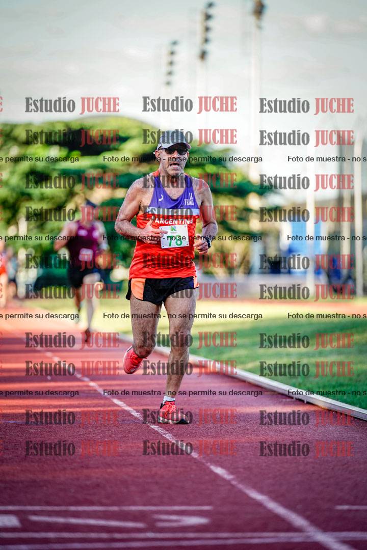Fotos de los 3000 m llanos de varones